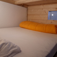 A port engaly 2, détail du lit de 140 dans la chambre